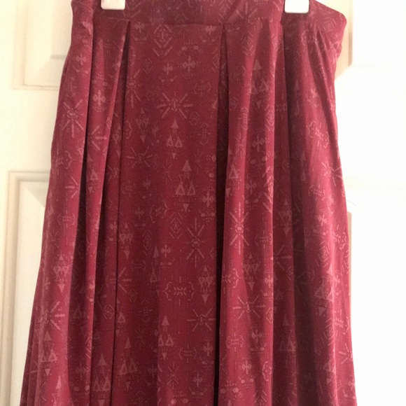 Pretty Lularoe Madison Skirt - Picture 1 of 4